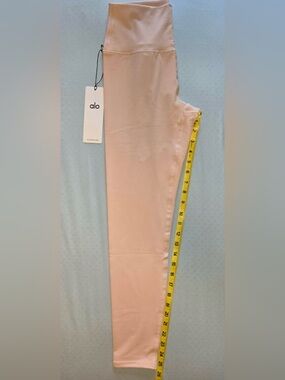 Alo Yoga 7/8 High-Waist Airbrush Legging Sz Lg in Pink Quartz (Light Pink) NWT